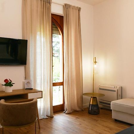 La Villa Bed & Breakfast Milan Exterior photo