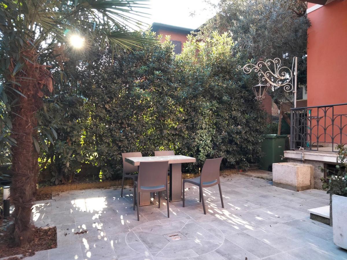 La Villa Bed & Breakfast Milan Exterior photo