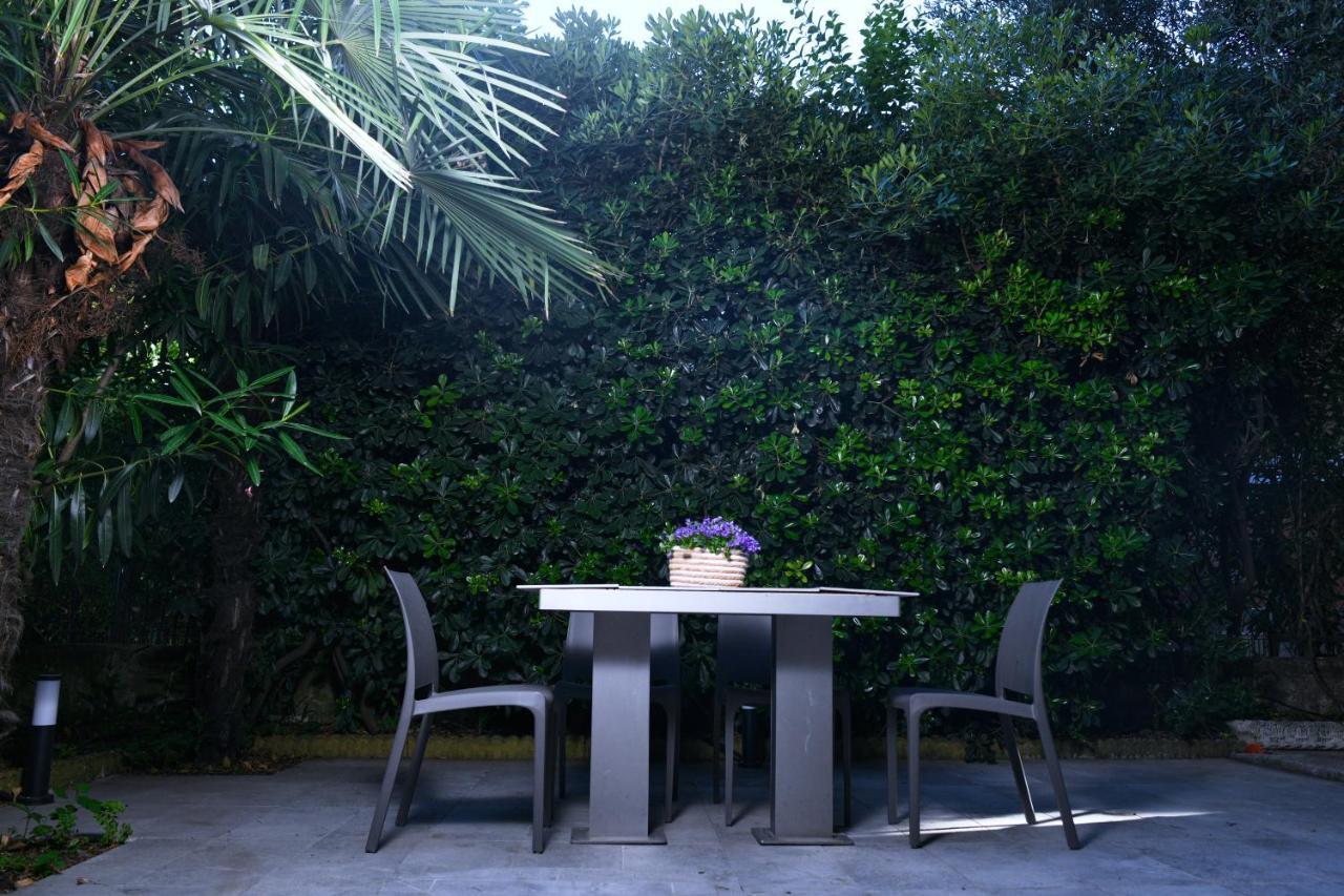 La Villa Bed & Breakfast Milan Exterior photo